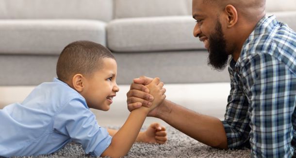 Vader En Zoon Handje Druk