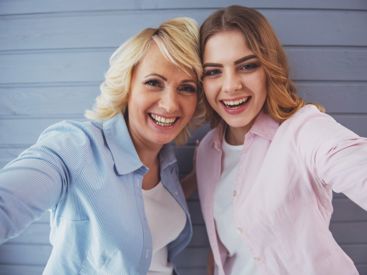 Zorgouder en tienermeisje