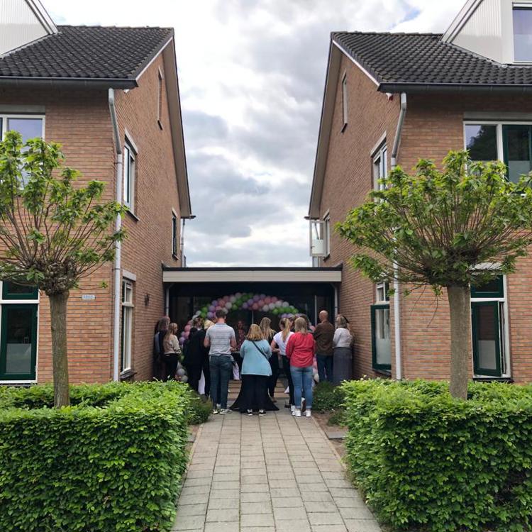 2120De44 08Ef 4Cc6 Baf1 B905d40fb332